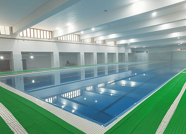 專業(yè)泳池設(shè)備護(hù)航校園健康，AQUA愛克構(gòu)建安全暢游環(huán)境:泳池設(shè)備